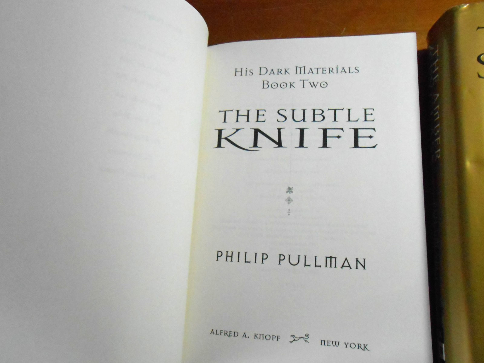 Philip Pullman HIS DARK MATERIALS Trilogy 1st ed/later printings – HC/DJ VGC