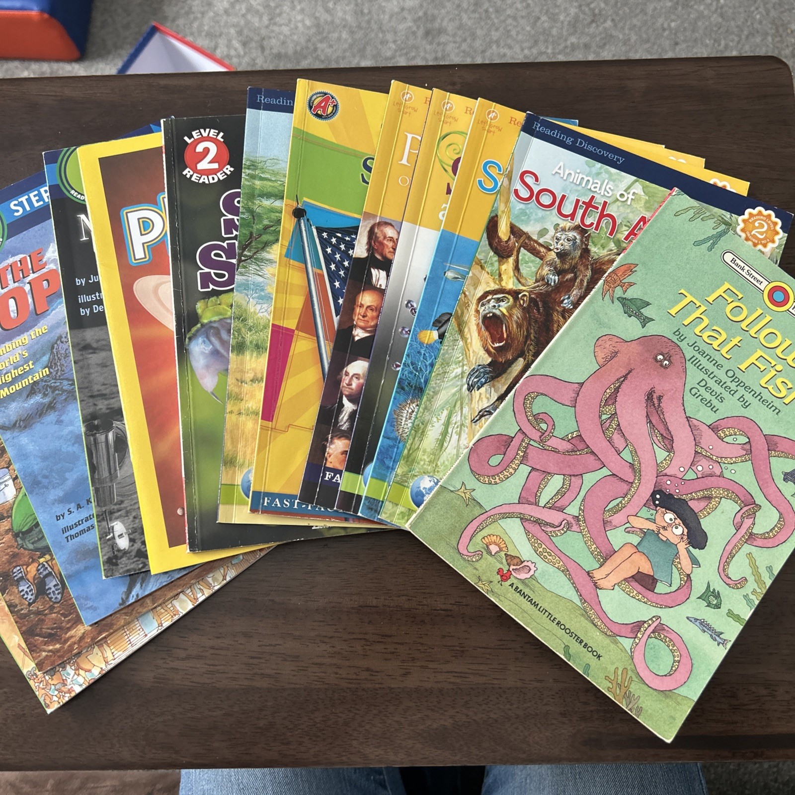 13 Little Readers Books. Level 2-5 Readers. Very Good Condition Free Shipping