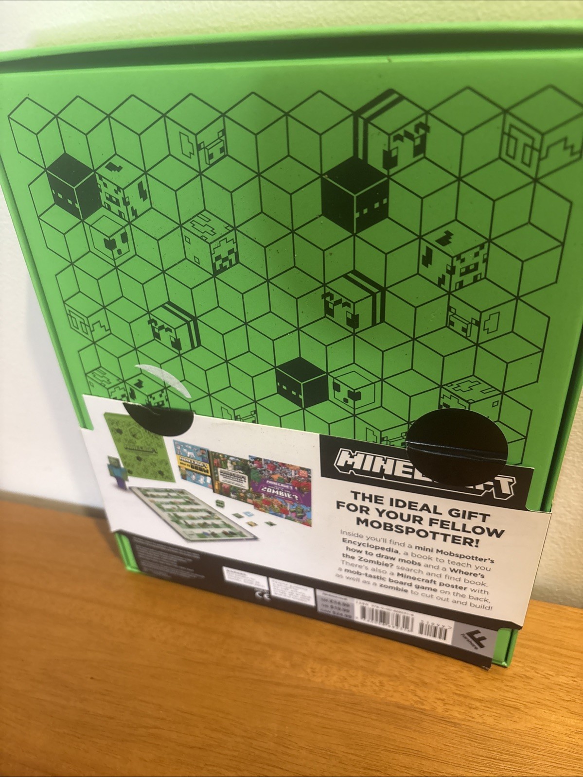 Minecraft the Ultimate Mobspotter’s Collection Gift Box Hardcover by Mojang Ab