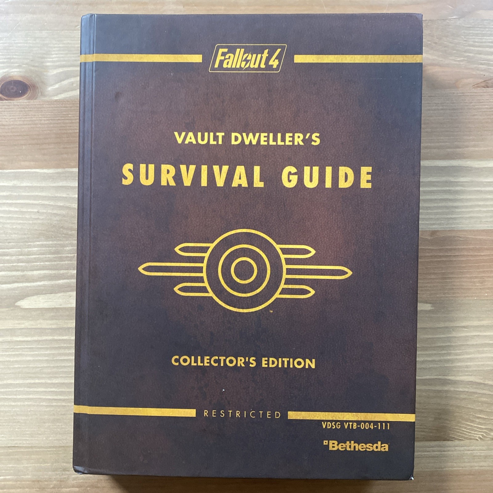Fallout 4 Vault Dwellers Survival Guide BOOK ONLY Collector’s edition hardcover
