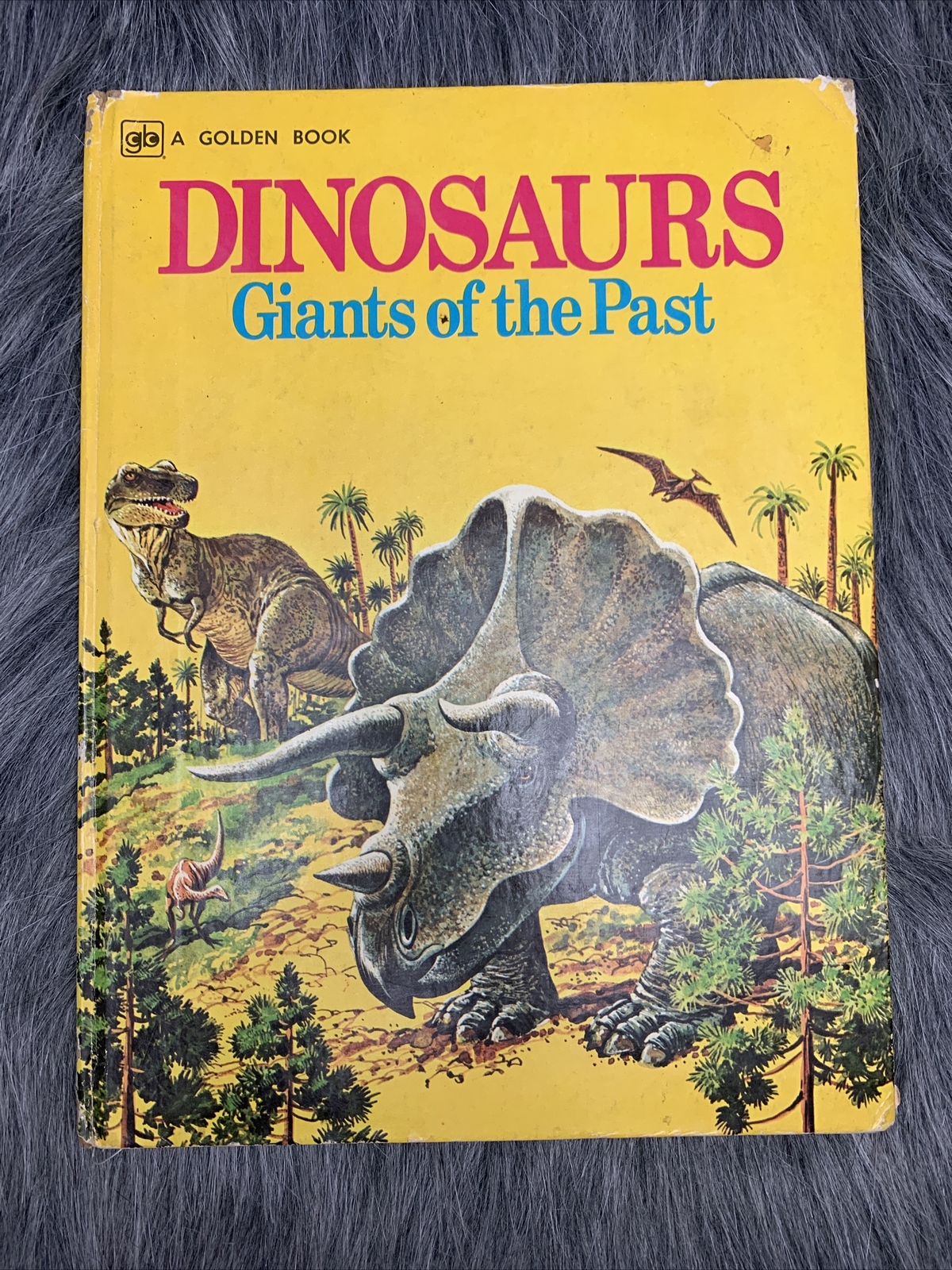 A Golden Book Dinosaurs Giants Of The Past By Eileen Daly C.1974 illust Rod Ruth