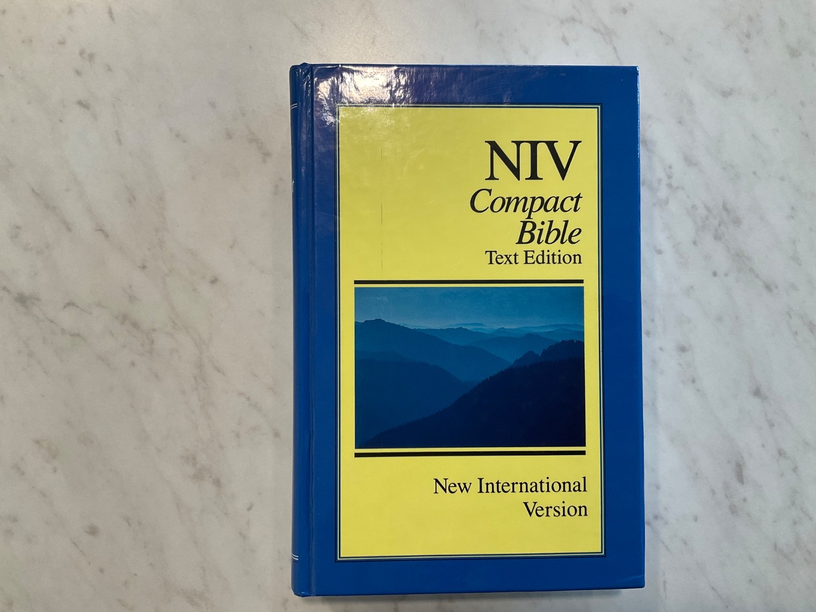 NIV Compact Text Bible 1990 First Printing Blue Hardcover 1984 NEW