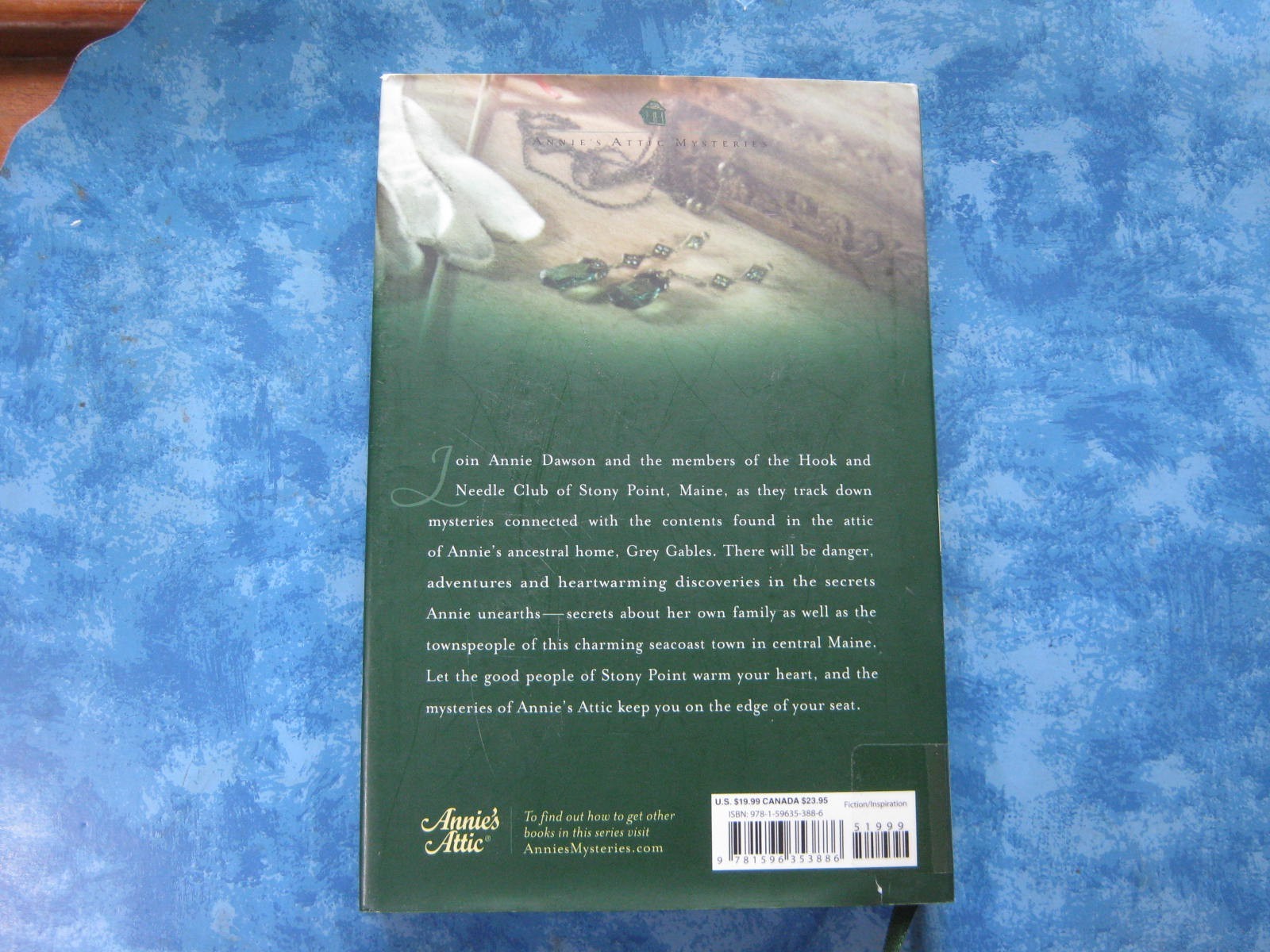 LOT OF 7 ANNIE’S ATTIC MYSTERIES Inspirational Fiction HCDJ 2013 VGC