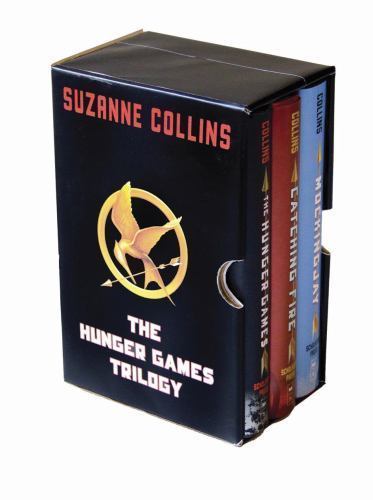 The Hunger Games Trilogy Box Set by Suzanne Collins (2010)