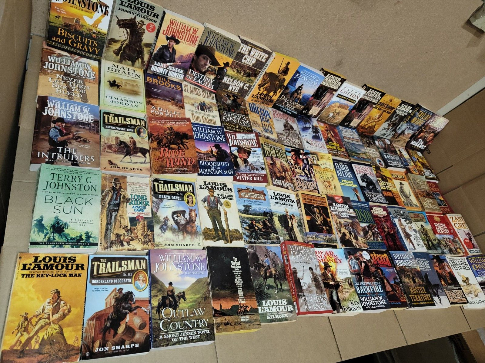 Lot of 20 Zane Grey Louis L’amour Western Paperback Fiction Books MIX UNSORTED