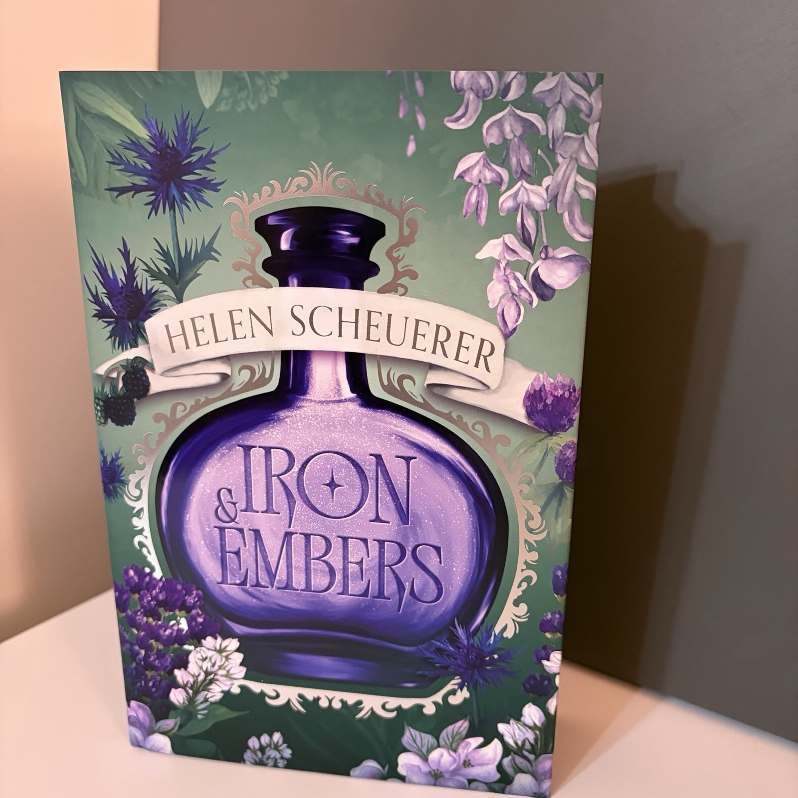 FAIRYLOOT Iron And Embers – Helen Scheuerer SIGNED Special Edition Spray Edges