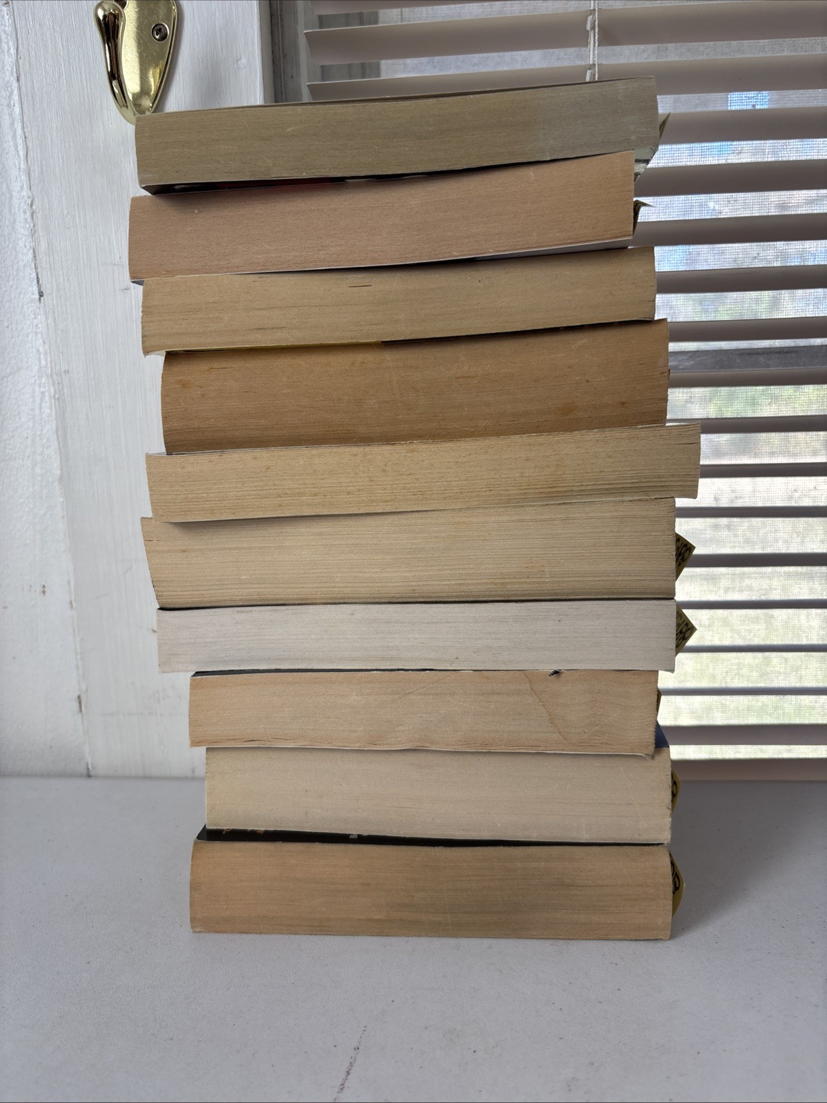 Lot of 10 Mystery and Thrillers – Mixed Authors – FREE SHIPPING