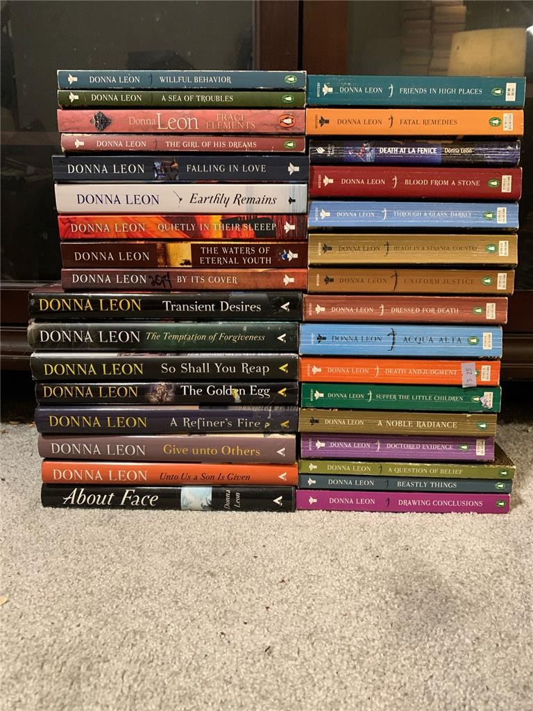 Lot of 33 COMPLETE Commissario Guido Brunetti 1-33 Donna Leon Death at La Fenice