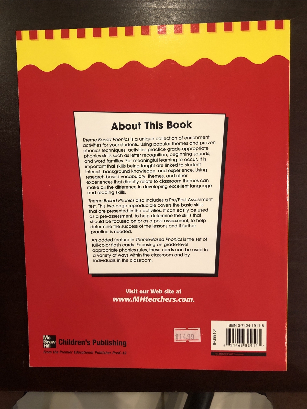 The 100+ Ser.: Theme-Based Phonics, Grade 1 by School Specialty Publishing…