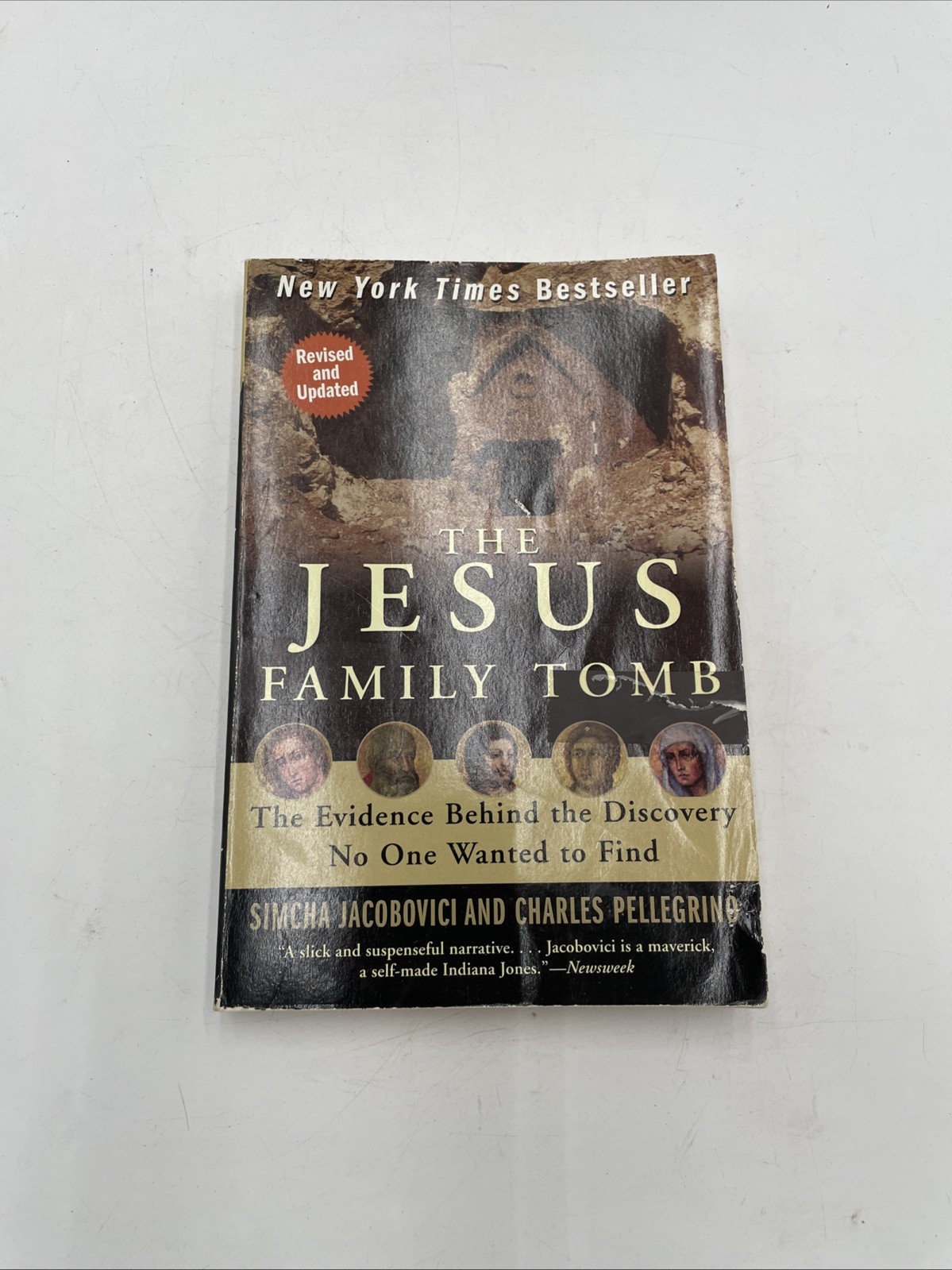 The Jesus Family Tomb: – Paperback, by Jacobovici Simcha; Pellegrino – Good