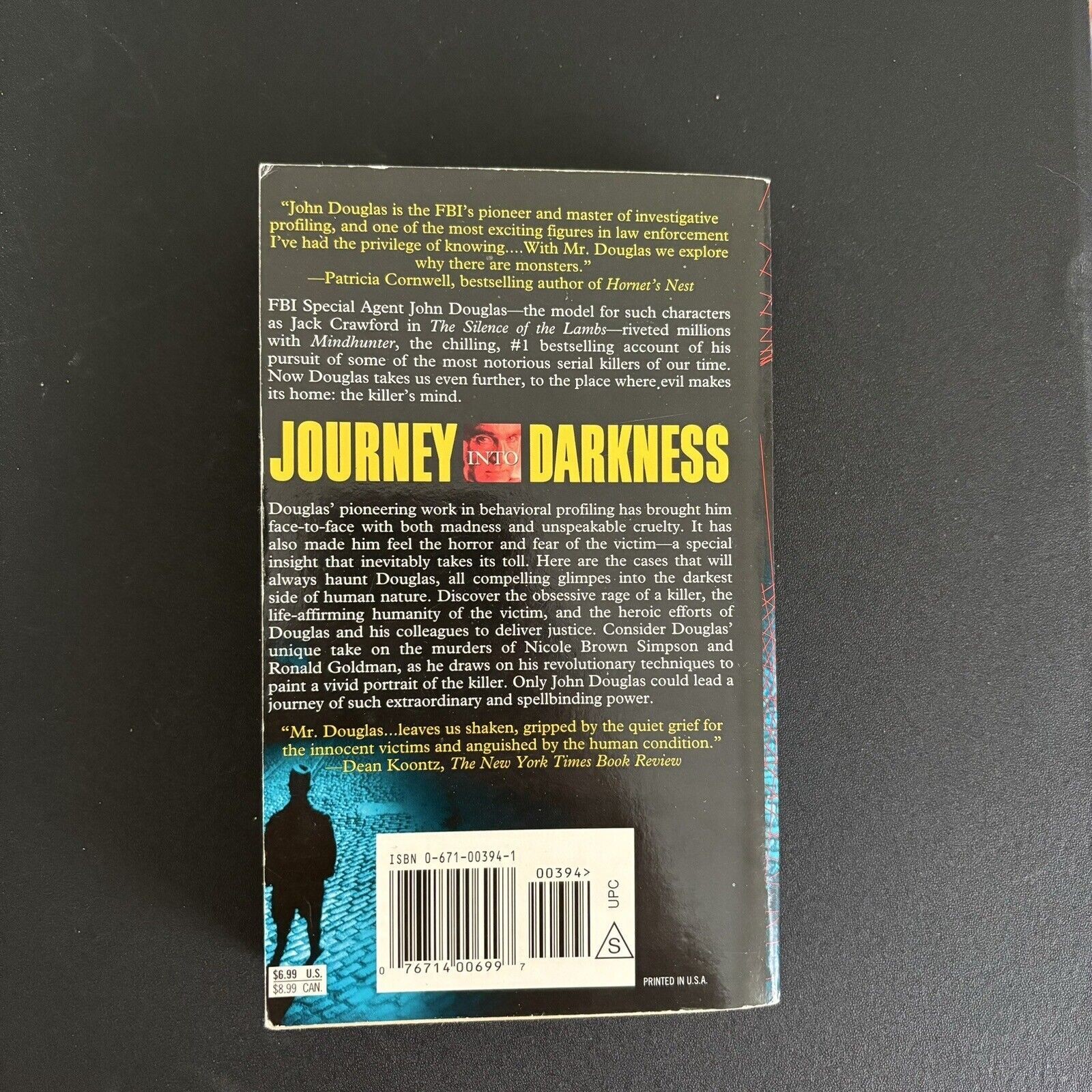 Journey Into Darkness – paperback, John E Douglas, 0671003941