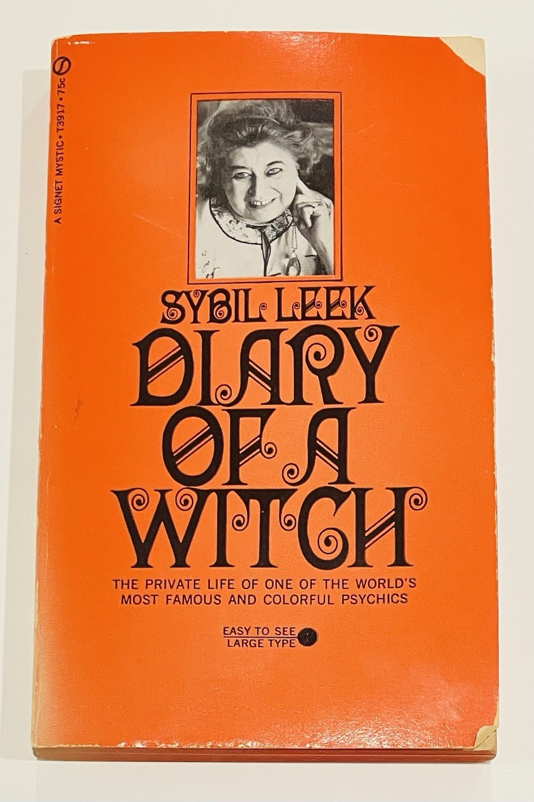 “Diary of a Witch” 1969 5th Printing Sybil Leek Signet Paperback, Very Rare HTF