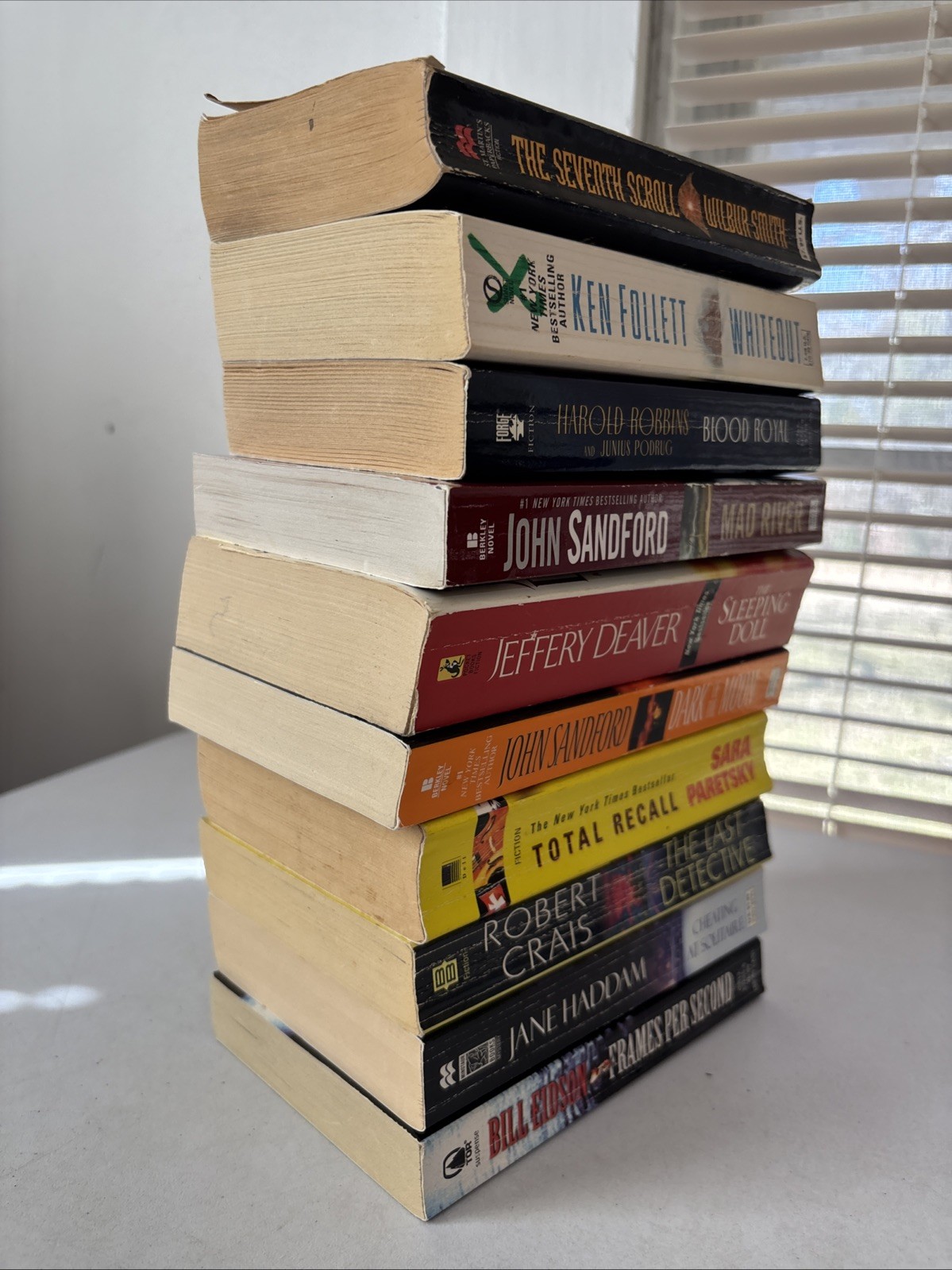Lot of 10 Mystery and Thrillers – Mixed Authors – FREE SHIPPING