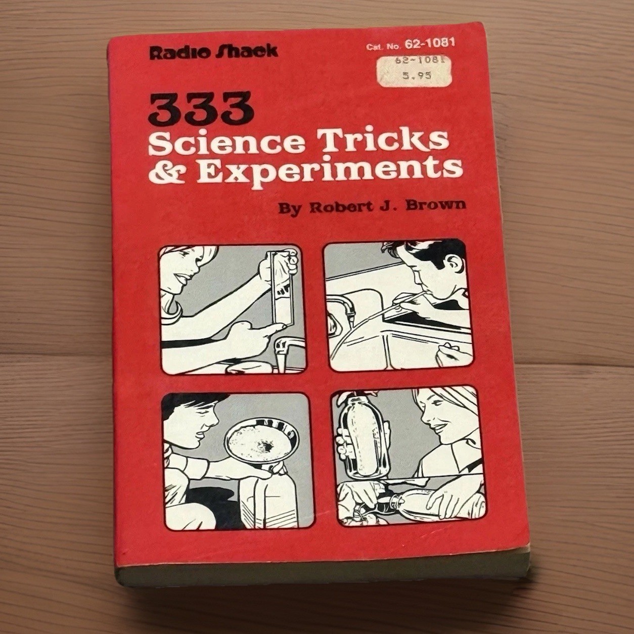 333 Science Tricks and Experiments by Robert J. Brown Radio Shack 62-1081 Book