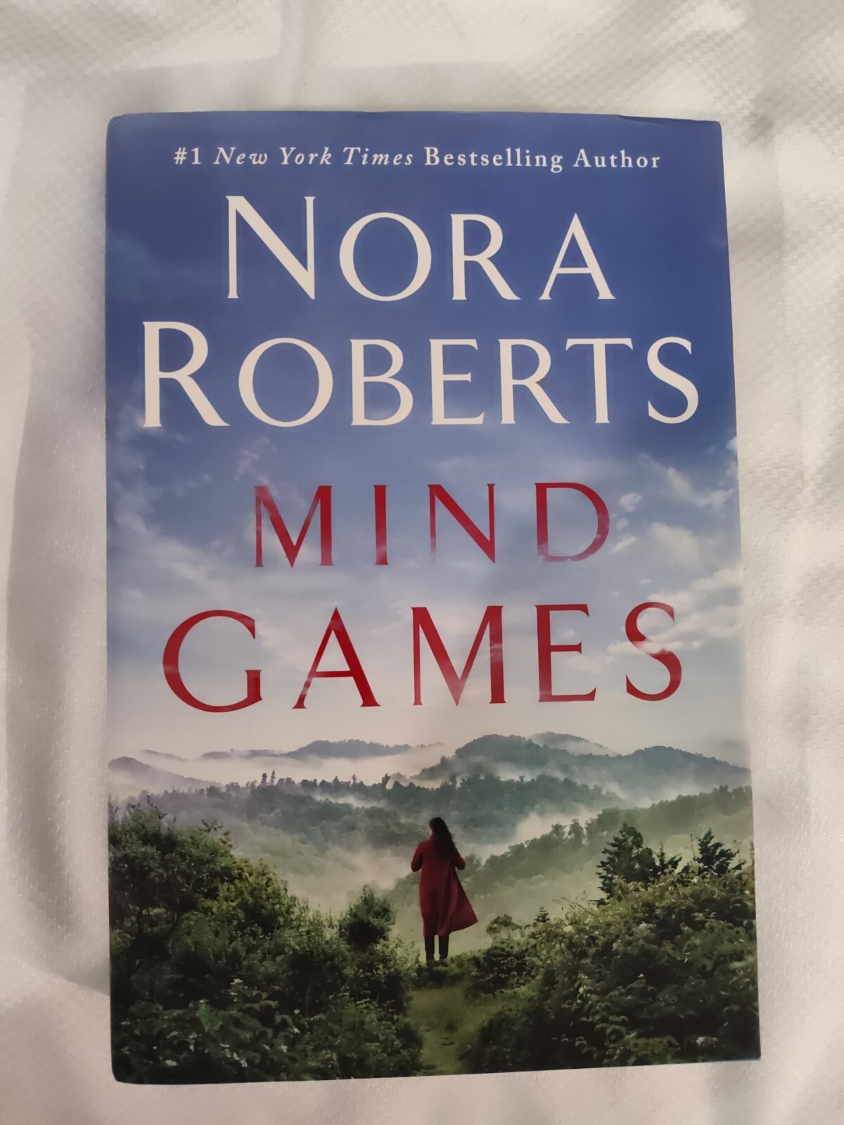 Mind Games: A Novel – Hardcover, by Roberts Nora – Like New
