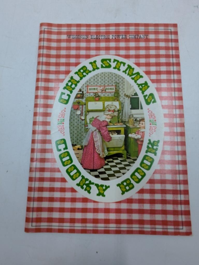 1969 WE Energies Cookie Book Wisconsin Electric Christmas Cooky Recipe Book A