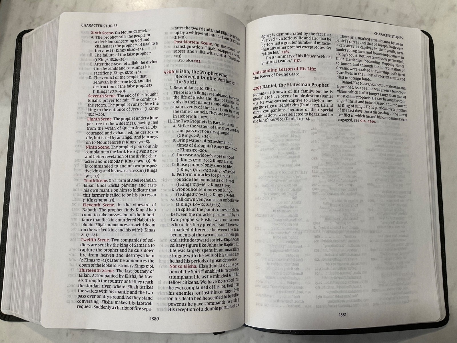 NIV Thompson Chain Reference Bible 2022 Large Print Black Bonded Leather