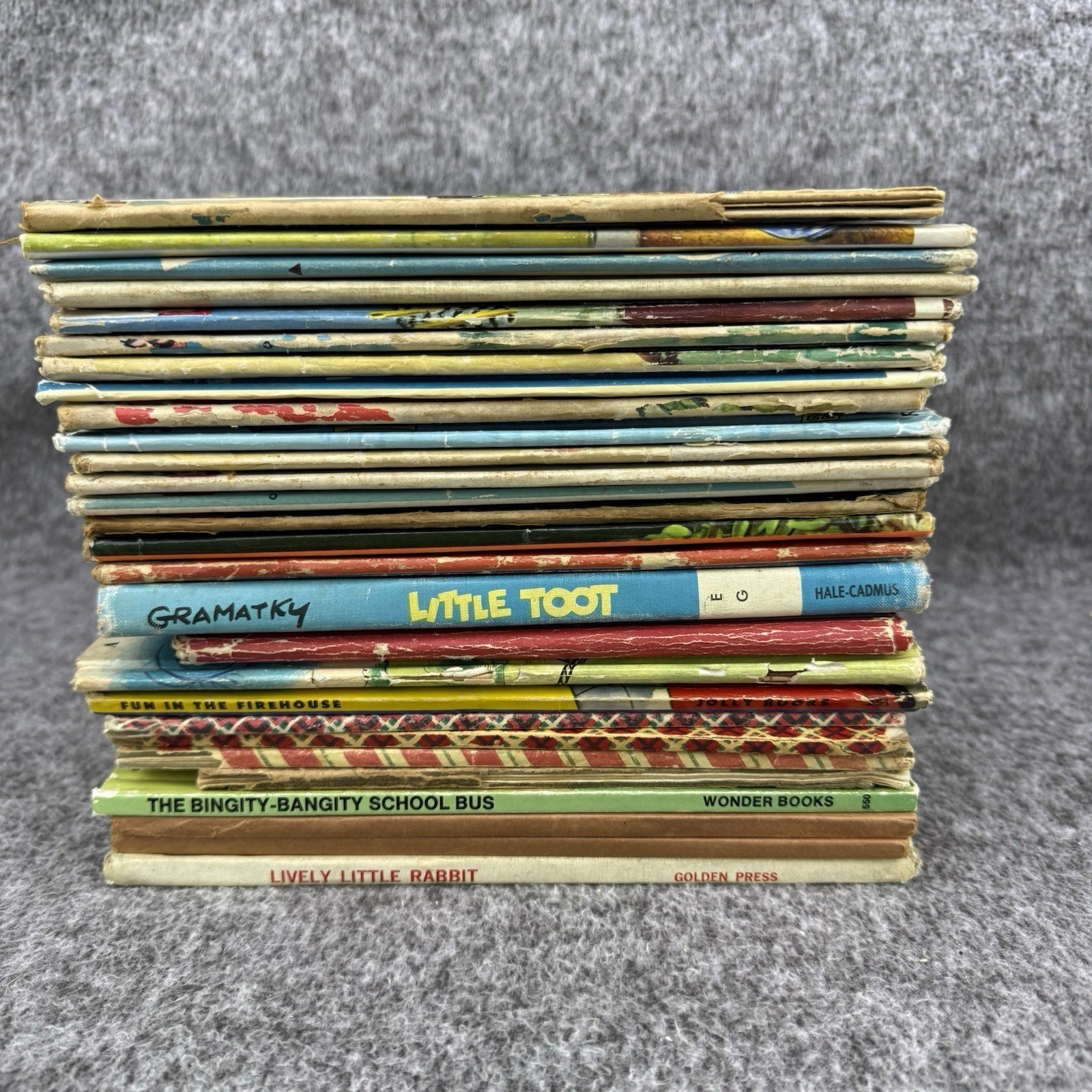 ✅Mixed Lot Of 28 VTG HC Childrens Books Rand McNally Wonder Books and Various
