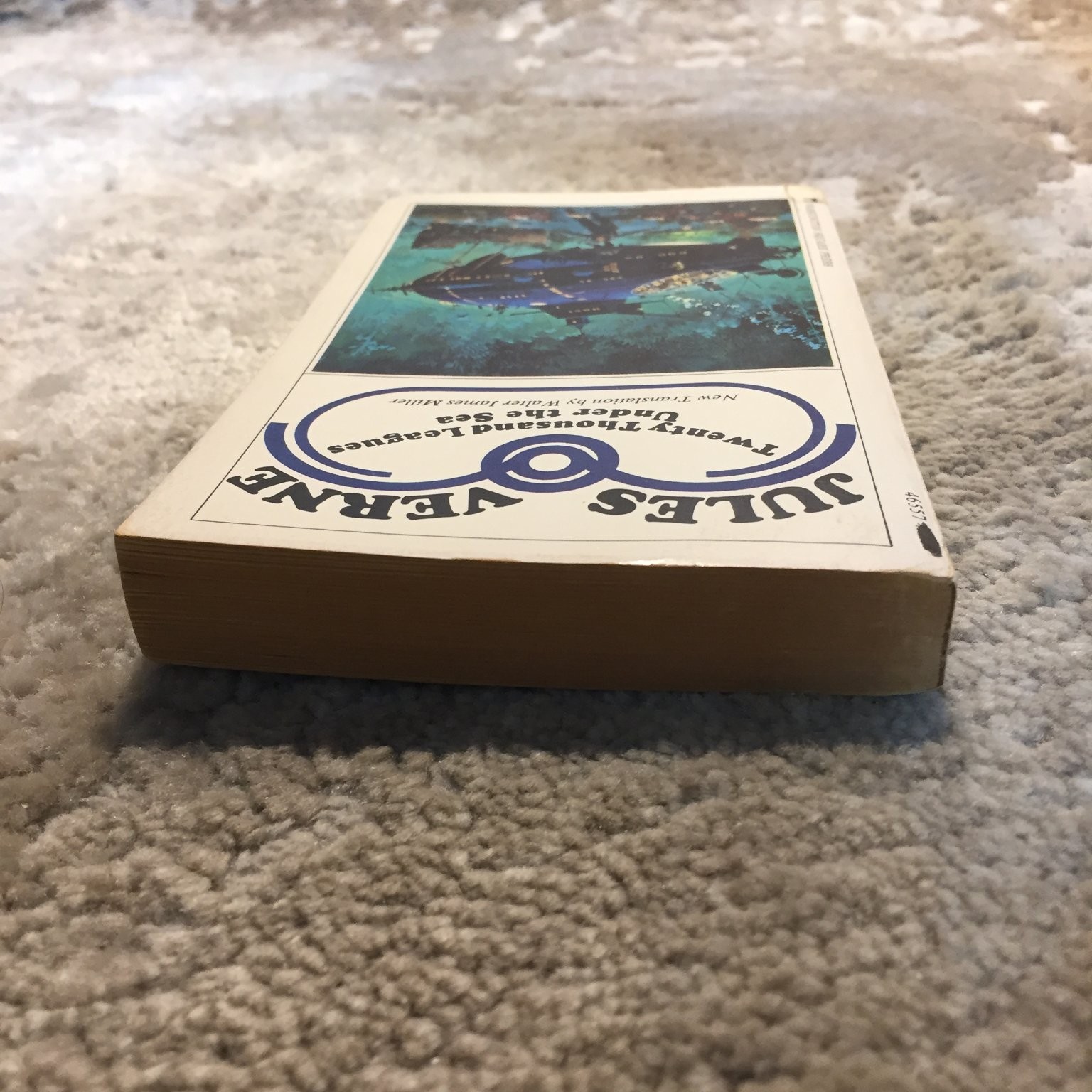 Twenty Thousand Leagues Under the Sea Jules Verne Washington Square Press PB