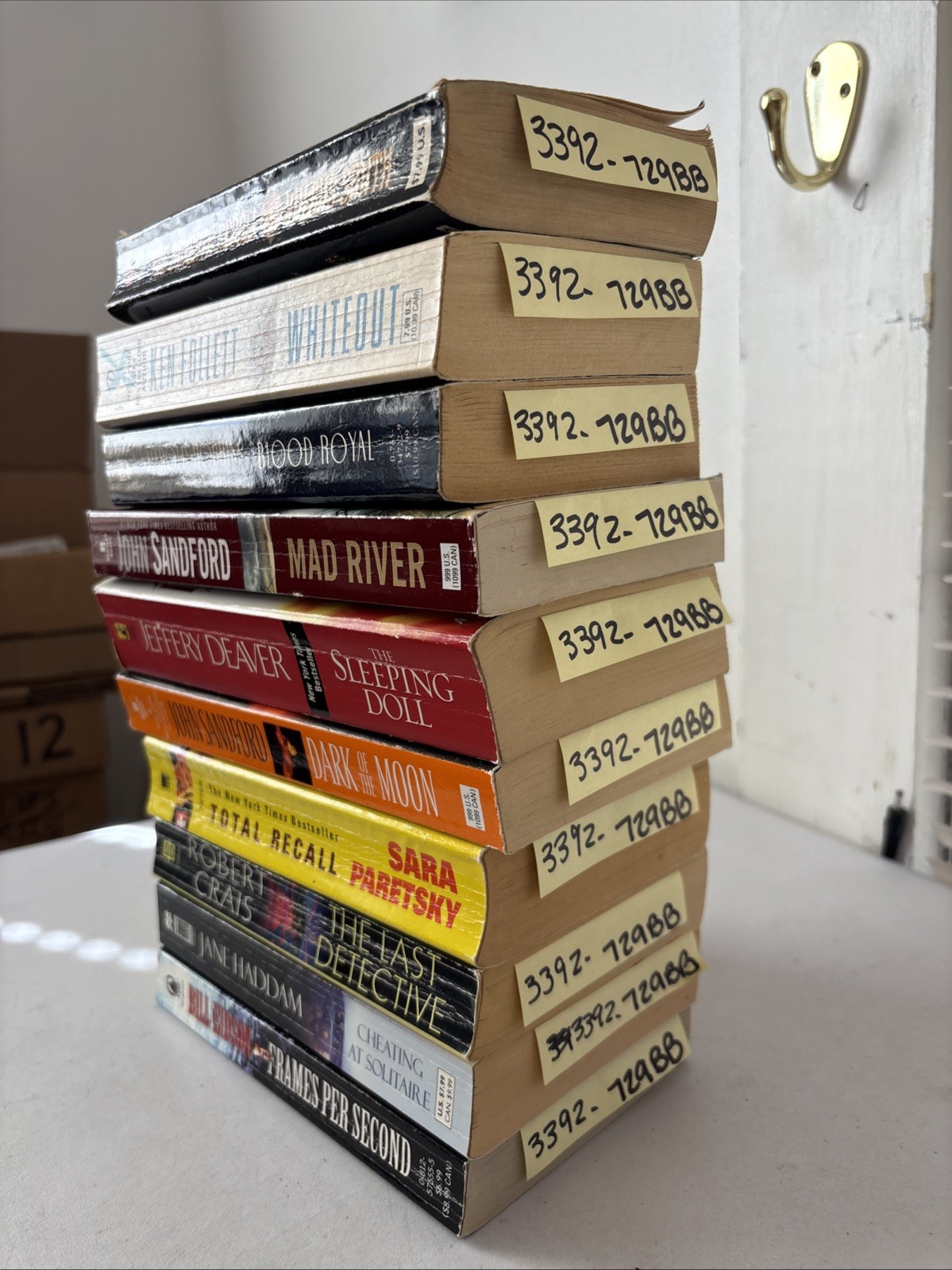 Lot of 10 Mystery and Thrillers – Mixed Authors – FREE SHIPPING