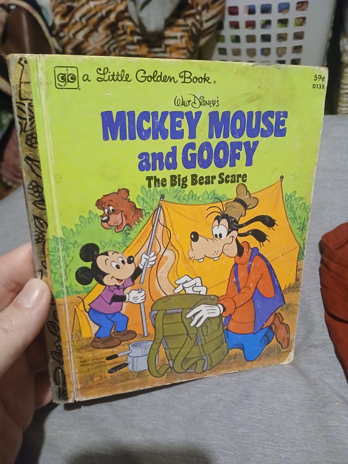 Walt Disney’s Mickey Mouse and Goofy: The Big Bear Scare Golden Book 1979 VTG