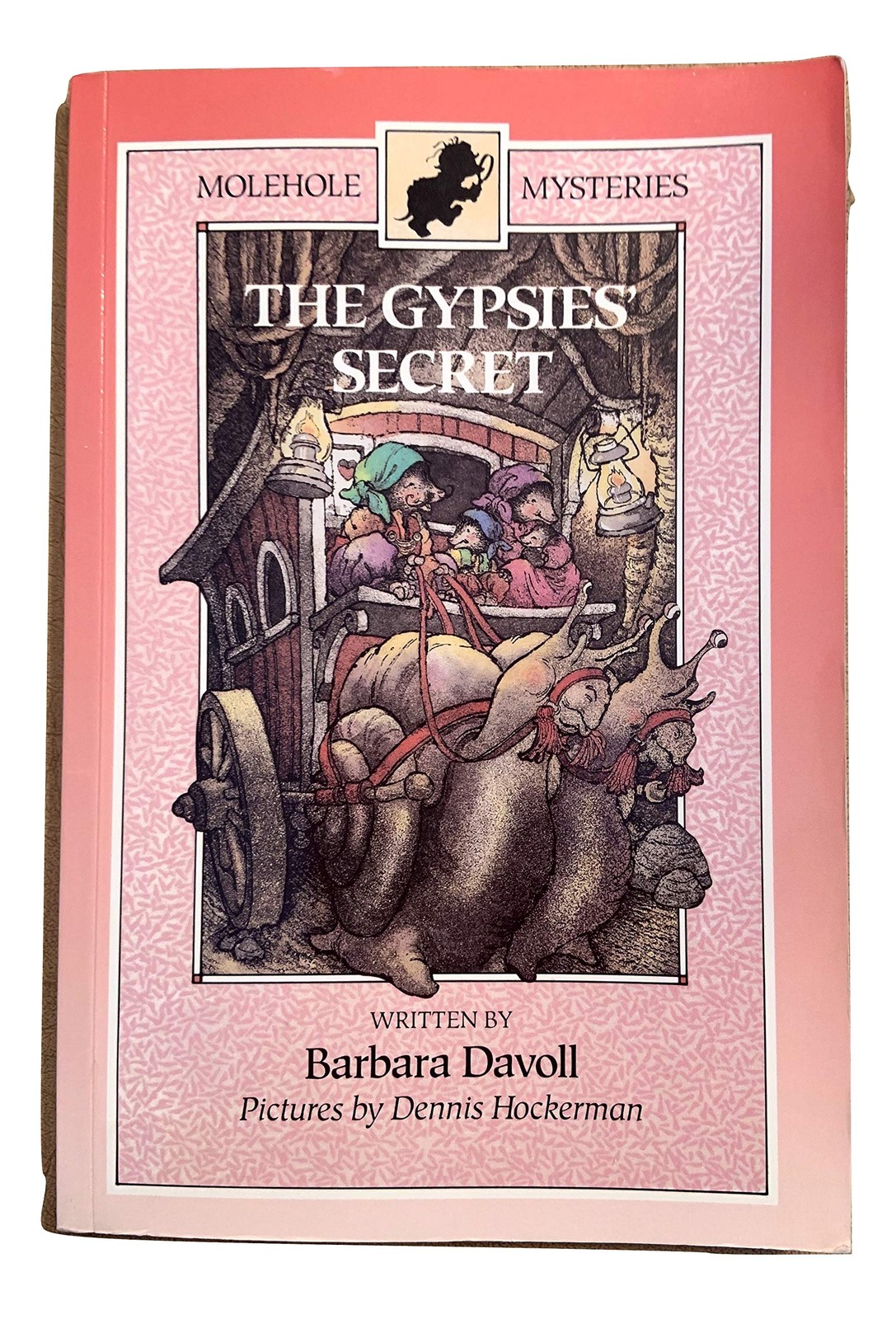 The Gypsies’ Secret (Molehole Mysteries) – Davoll, Barbara|Hockerman, Dennis…