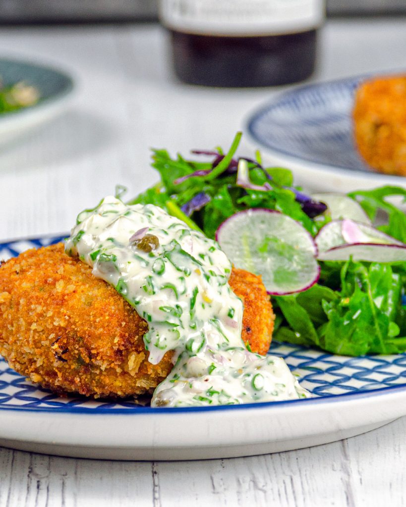 White Tuna, Sweetcorn & Jalapeño Fishcakes with Allioli Tartar Sauce,