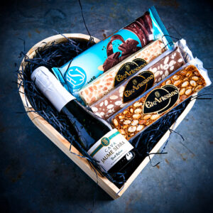 Bubbles-and-chocolate-spanish-hamper